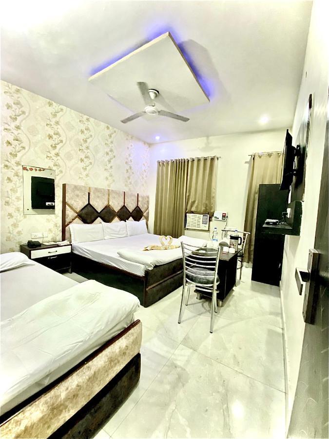Swaran Hotel Amritsar Exterior foto
